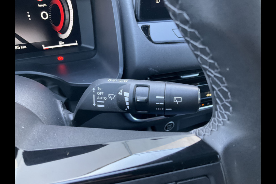 Nissan QASHQAI 1.3 MHEV N-Connecta Pano 360° Trekhaak Adaptive Cruise