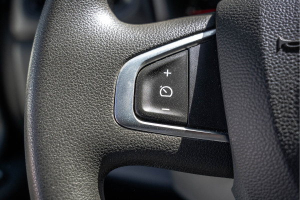 Renault Master 2.3dCi 146PK | Bakwagen met Laadklep | LED | Carplay | Camera | Cruise