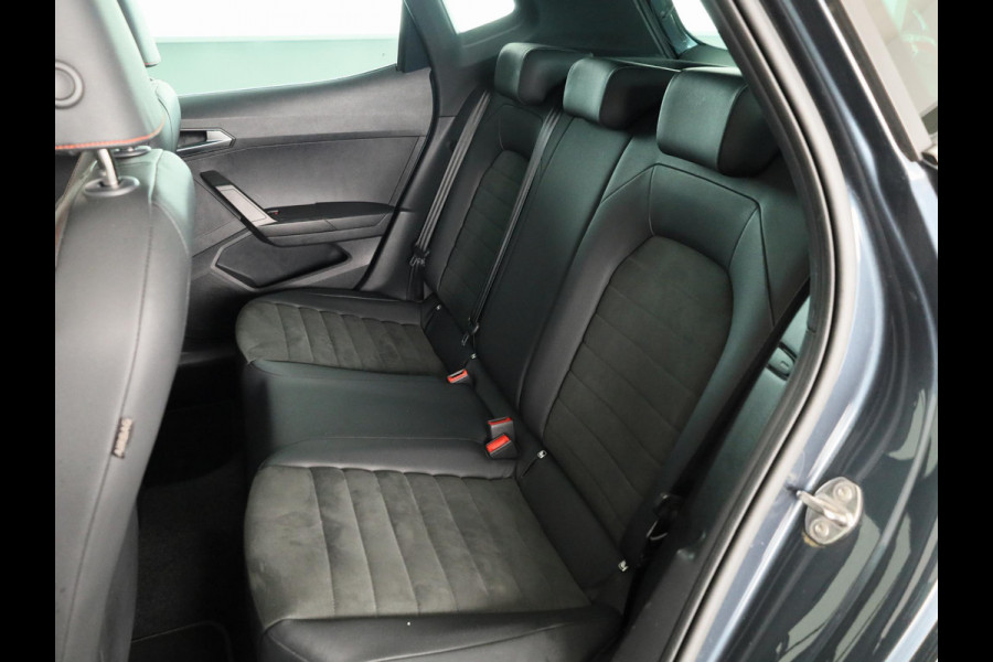 Seat Arona 1.0 TSI FR Business Intense | Navigatie | Led | Parkeersensoren | Apple Carplay & Android Auto |