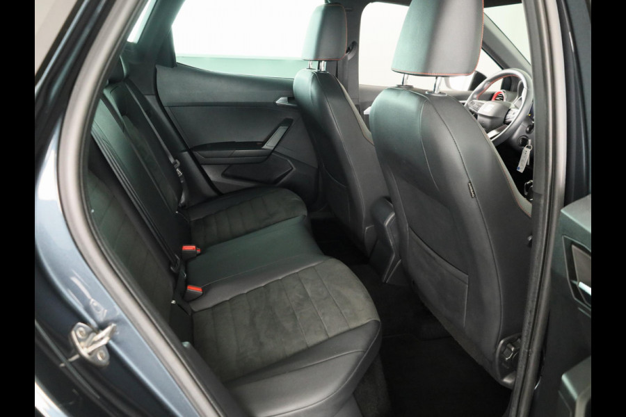 Seat Arona 1.0 TSI FR Business Intense | Navigatie | Led | Parkeersensoren | Apple Carplay & Android Auto |