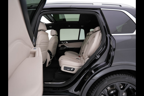 BMW X7 xDrive40i High Executive [ 7-Pers. ] *PANO | LEATHER | LASER-LIGHT | HEAD-UP | ADAPTIVE-CRUISE | BLINDSPOT | SOFT-CLOSE | BOWERS&WILKINS | MEMORY-PACK | DIGI-COCKPIT | KEYLESS | DAB+ | CAMERA | HEATED-COMFORTSEATS | 20''ALU*