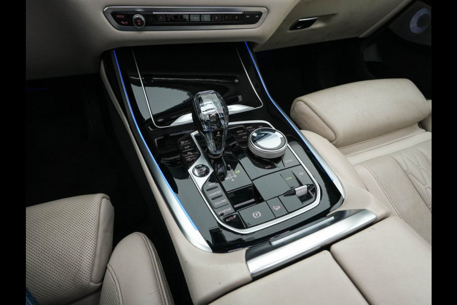 BMW X7 xDrive40i High Executive [ 7-Pers. ] *PANO | LEATHER | LASER-LIGHT | HEAD-UP | ADAPTIVE-CRUISE | BLINDSPOT | SOFT-CLOSE | BOWERS&WILKINS | MEMORY-PACK | DIGI-COCKPIT | KEYLESS | DAB+ | CAMERA | HEATED-COMFORTSEATS | 20''ALU*