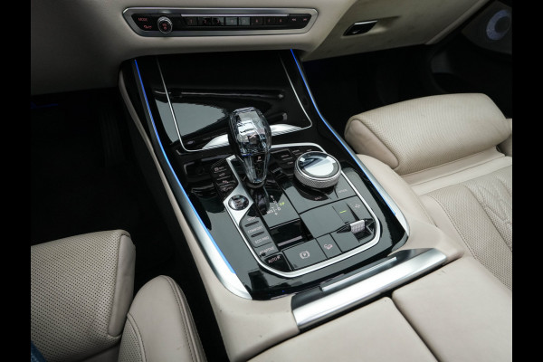 BMW X7 xDrive40i High Executive [ 7-Pers. ] *PANO | LEATHER | LASER-LIGHT | HEAD-UP | ADAPTIVE-CRUISE | BLINDSPOT | SOFT-CLOSE | BOWERS&WILKINS | MEMORY-PACK | DIGI-COCKPIT | KEYLESS | DAB+ | CAMERA | HEATED-COMFORTSEATS | 20''ALU*
