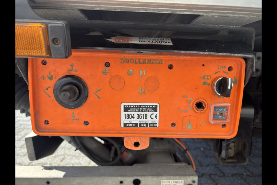 Mercedes-Benz Sprinter 311 2.2 CDI*ECC*3-PERS*BAKWAGEN*LAADKLEP*