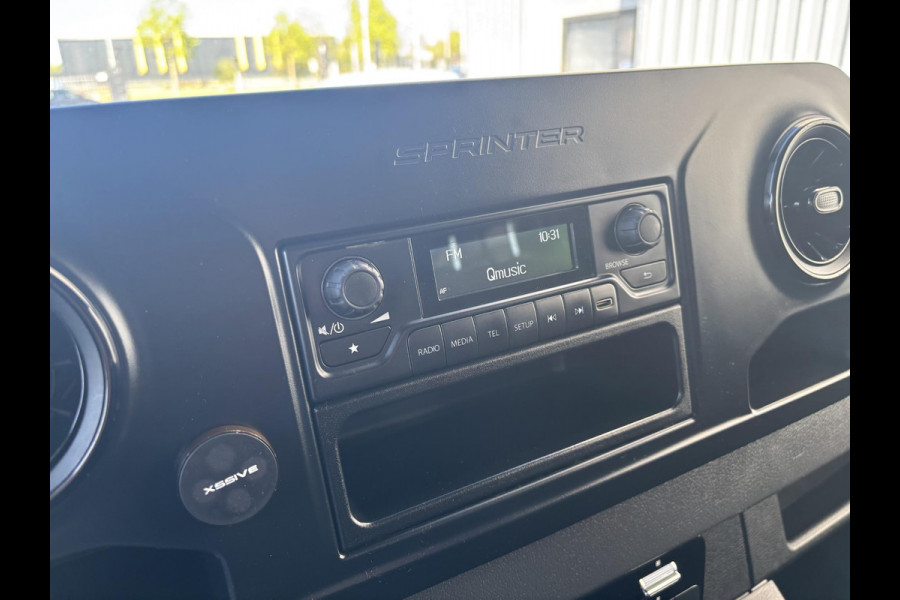 Mercedes-Benz Sprinter 311 2.2 CDI*ECC*3-PERS*BAKWAGEN*LAADKLEP*