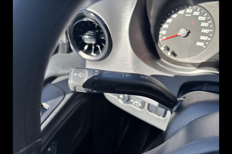 Mercedes-Benz Sprinter 311 2.2 CDI*ECC*3-PERS*BAKWAGEN*LAADKLEP*