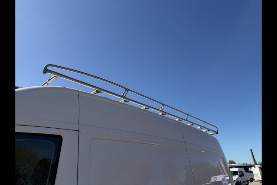 MAN TGE 35 2.0 140pk Standaard automaat L2H2 Hoog / vaste prijs rijklaar € 24.950 ex btw / lease vanaf € 407 / airco / cruise / navi / camera / euro 6 / bpm vrij / imperial + trap / trekhaak !