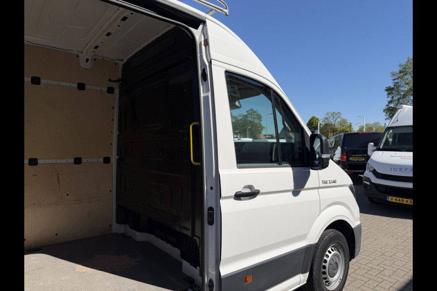 MAN TGE 35 2.0 140pk Standaard automaat L2H2 Hoog / vaste prijs rijklaar € 24.950 ex btw / lease vanaf € 407 / airco / cruise / navi / camera / euro 6 / bpm vrij / imperial + trap / trekhaak !