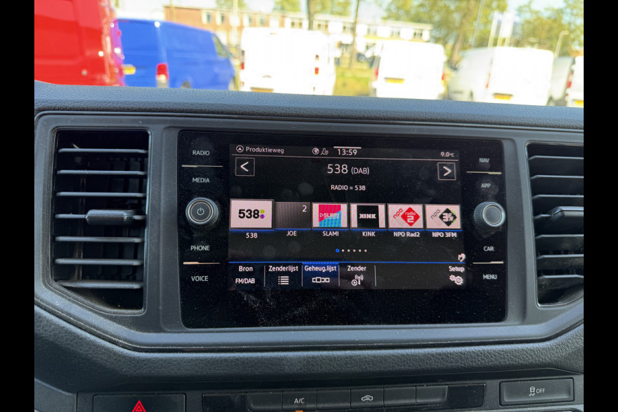 MAN TGE 35 2.0 140pk Standaard automaat L2H2 Hoog / vaste prijs rijklaar € 24.950 ex btw / lease vanaf € 407 / airco / cruise / navi / camera / euro 6 / bpm vrij / imperial + trap / trekhaak !