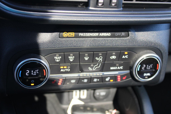 Ford Kuga 2.5 PHEV Vignale | Winterpack| Trekhaak | Panorama-dak