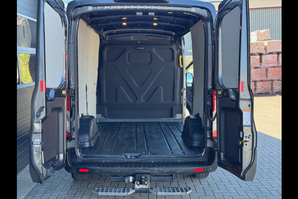 Ford Transit 310 2.0 TDCI L2H2 Trend | Trekhaak | Metallic | Cruise | Bluetooth | Airco | Laadvloer | Parkeersensoren | EURO6