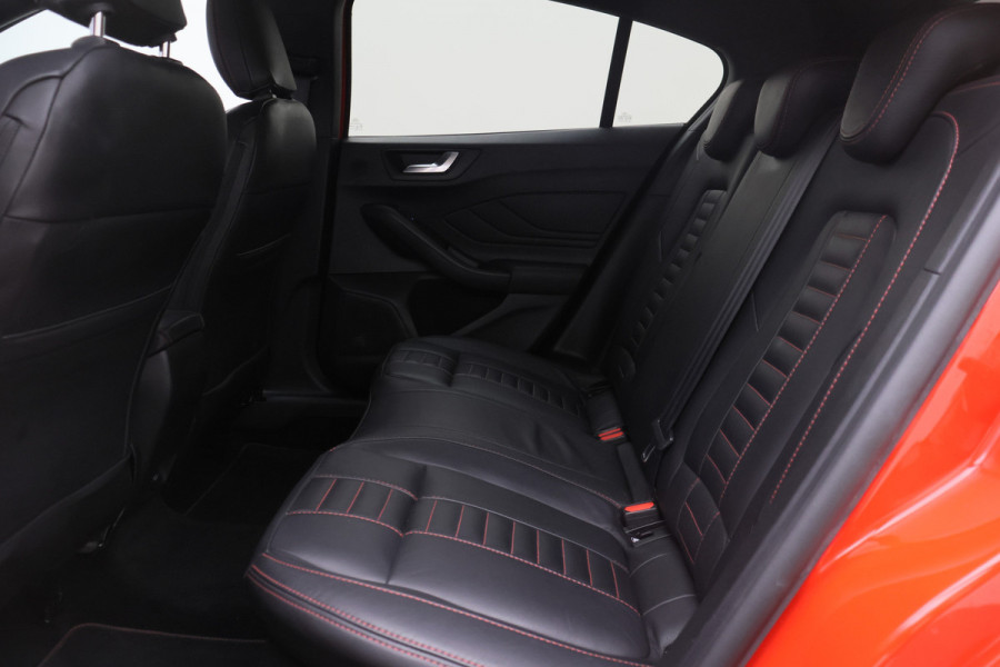 Ford Focus 1.5 EcoBoost ST Line Business Leer, B&O, Apple CarPlay, ACC, Keyless, 18" LM Velgen