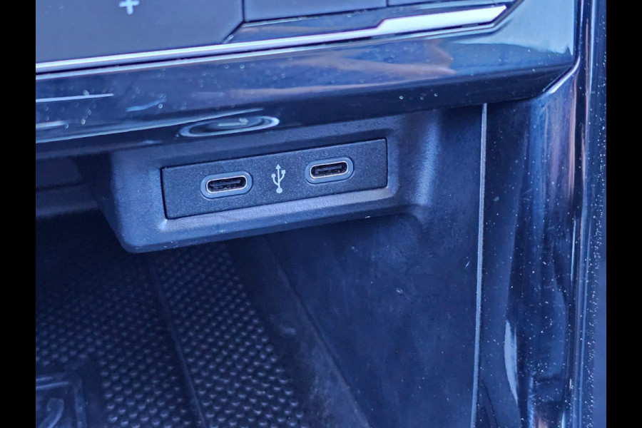 Volkswagen T-Cross 1.0 TSI Style | Automaat | LED | Stoelverwarming | App-connect | ACC | Blind spot | Black Design pakket |