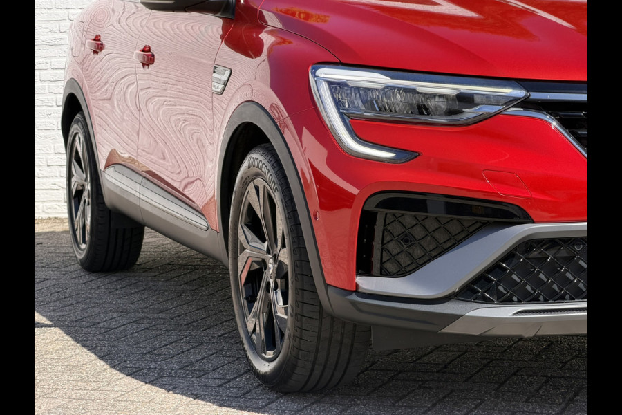 Renault Arkana 1.6 E-Tech Hybrid R.S. Line Camera + PDC Stoel-Stuur verwarming Carplay Navigatie Elektrische stoelen