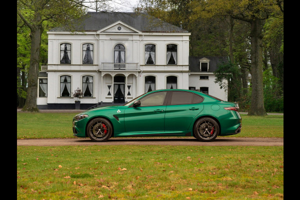 Alfa Romeo Giulia 2.9 V6 Quadrifoglio MY25 | Akrapovic | Carbon stoelen | Harman/Kardon | Facelift | Adapt. cruise