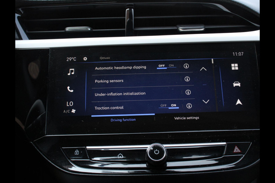 Opel Corsa 1.2 100pk Turbo Elegance Sky Panorama dak Stuurverwarming Climate control Cruise control LED Stoelverwarming Camera Navigatie Apple Carplay/ Android Auto