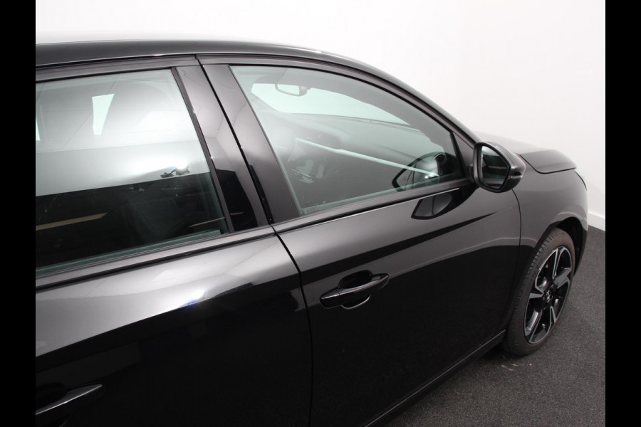 Opel Corsa 1.2 100pk Turbo Elegance Sky Panorama dak Stuurverwarming Climate control Cruise control LED Stoelverwarming Camera Navigatie Apple Carplay/ Android Auto
