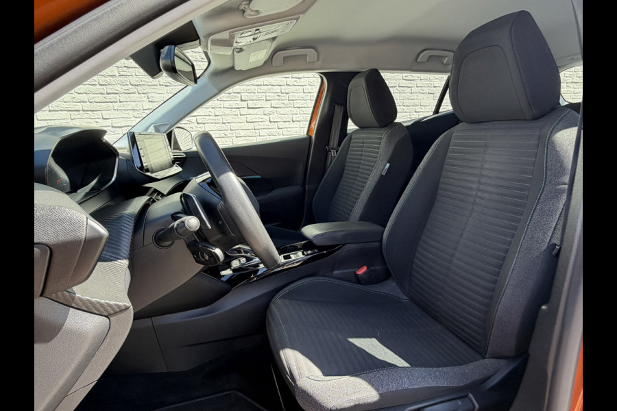 Peugeot 2008 1.2 PureTech Automaat Camera Cruise Clima Navigatie Carplay Lane Assist Led