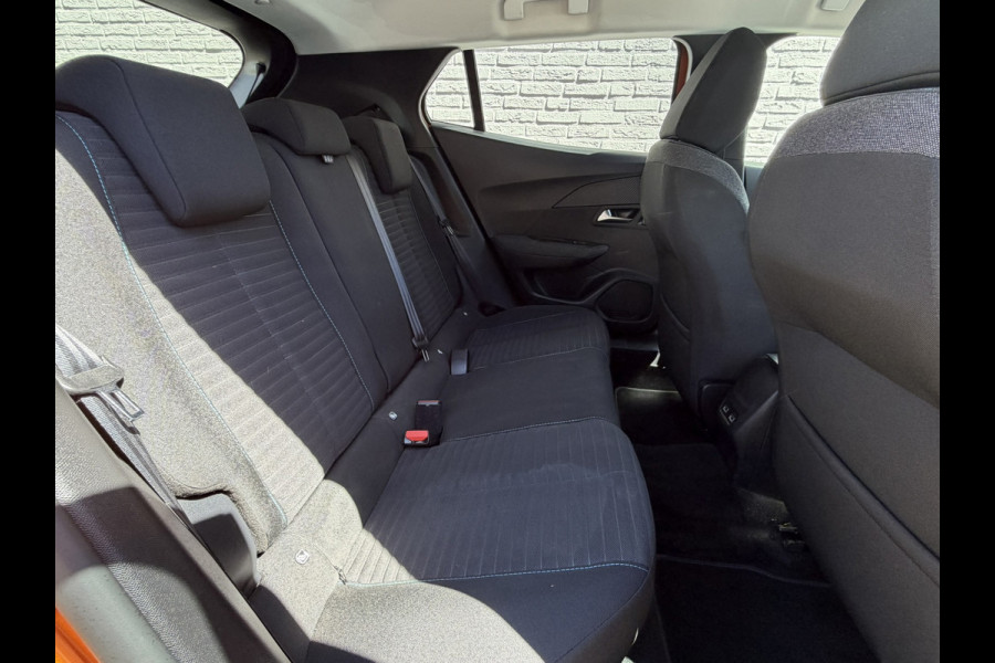 Peugeot 2008 1.2 PureTech Automaat Camera Cruise Clima Navigatie Carplay Lane Assist Led