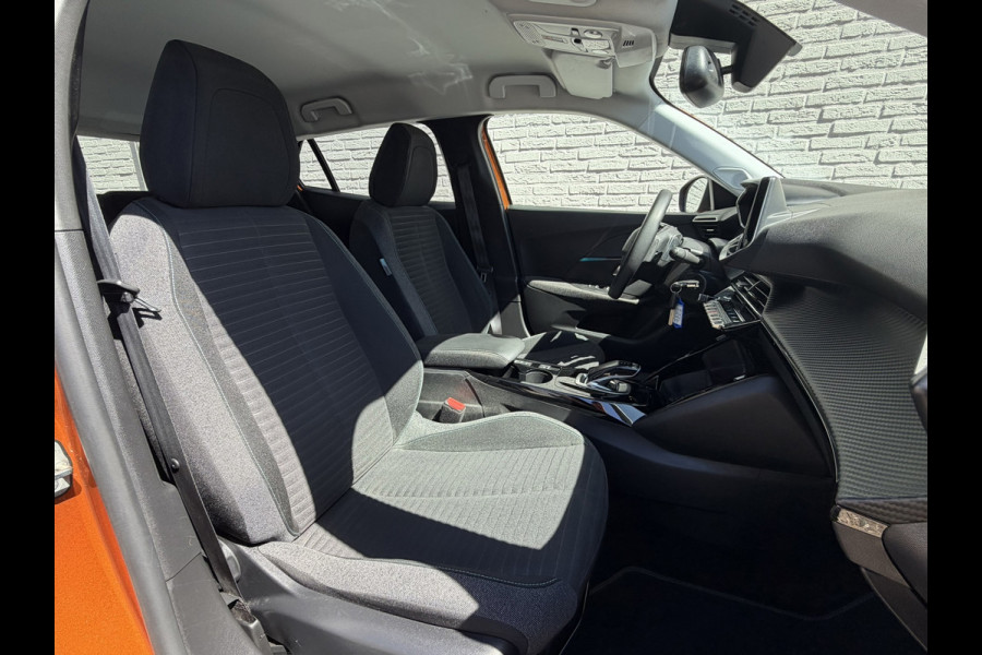Peugeot 2008 1.2 PureTech Automaat Camera Cruise Clima Navigatie Carplay Lane Assist Led