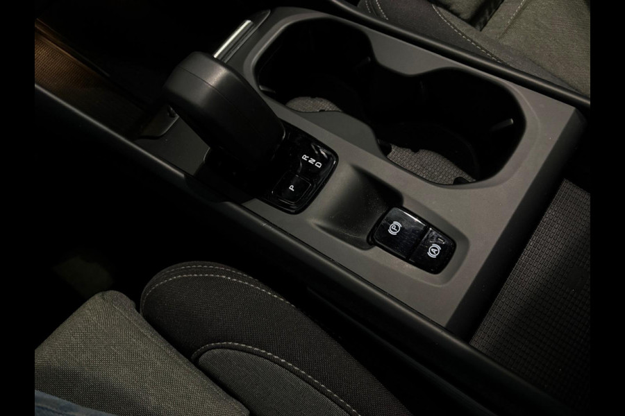 Volvo XC40 T5 Aut. Plug-in Hybrid Bright Parkeercamera Keyless 262pk