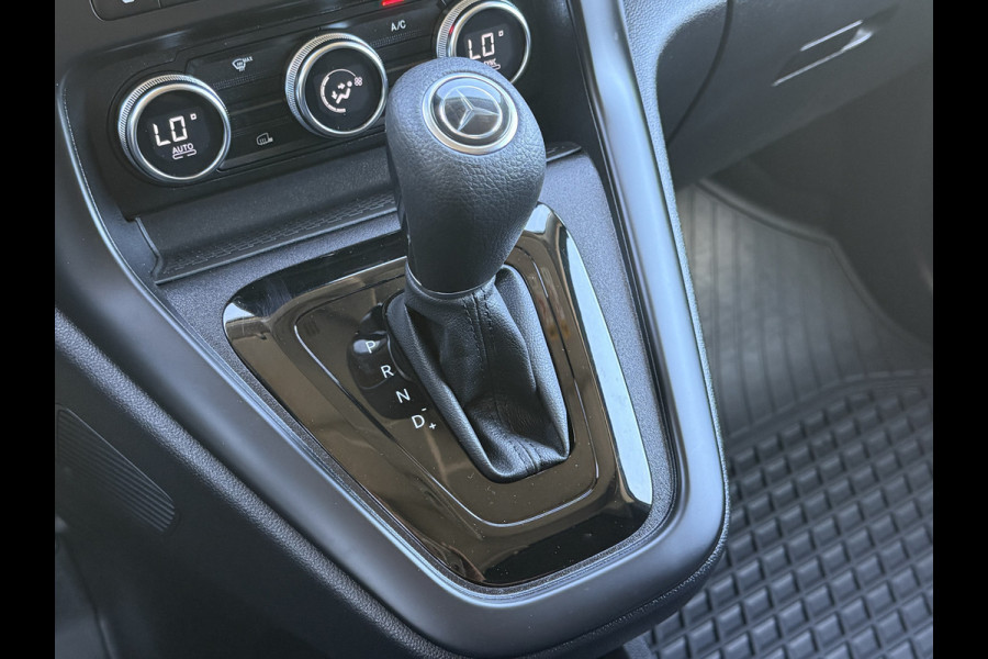 Mercedes-Benz eCitan 51 kWh / L2H1 / TREKHAAK / 3-ZITS / **7.812 KM!!** / CAMERA / CRUISE / ECC / CARPLAY