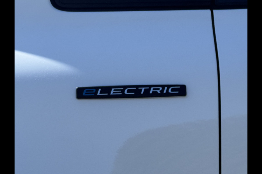 Mercedes-Benz eCitan 51 kWh / L2H1 / TREKHAAK / 3-ZITS / **7.812 KM!!** / CAMERA / CRUISE / ECC / CARPLAY