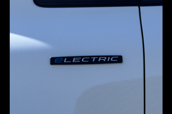 Mercedes-Benz eCitan 51 kWh / L2H1 / TREKHAAK / 3-ZITS / **7.812 KM!!** / CAMERA / CRUISE / ECC / CARPLAY