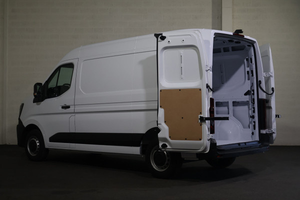 Renault Master 2.0 dCi 170pk L2 H2 Nieuw Model Navigatie Camera Blind Spot 270gr Deuren