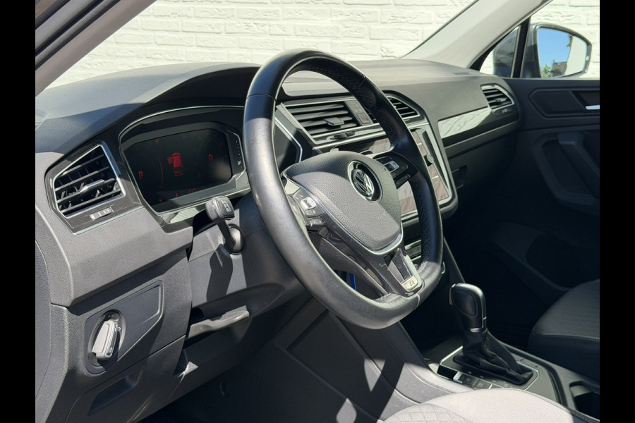 Volkswagen Tiguan 1.5 TSI ACT Highline R-Line Automaat Pdc V+A Dab+ Carplay Adapt Cruise Navigatie Led