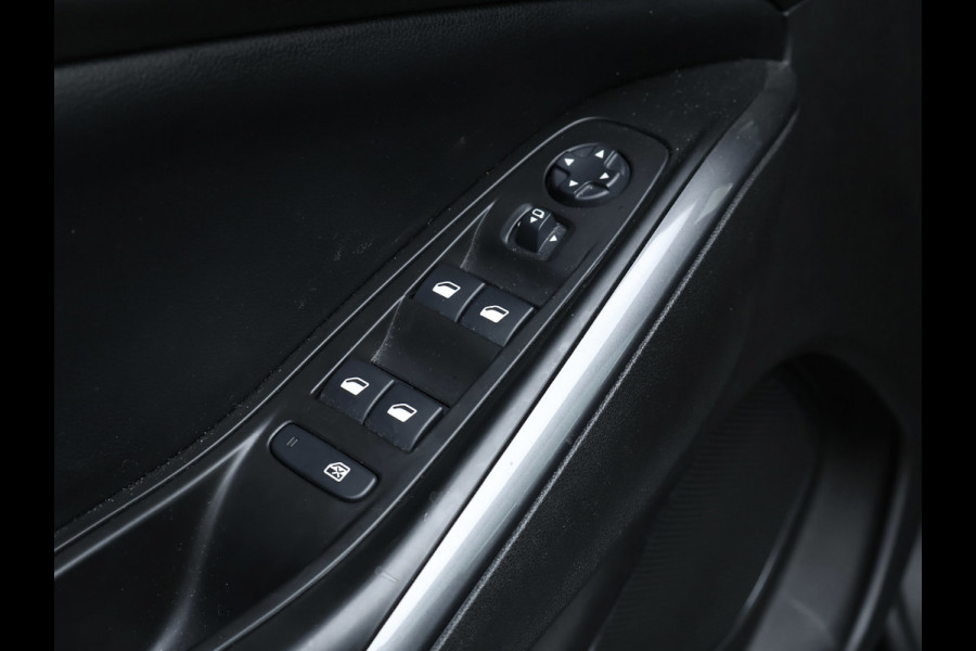 Opel Grandland X 1.2 Turbo Innovation Sport (APPLE CARPLAY,NAVI,CAMERA,CLIMATE,CRUISE,GETINT,LED,SPORTSTOELEN,LM VELGEN)