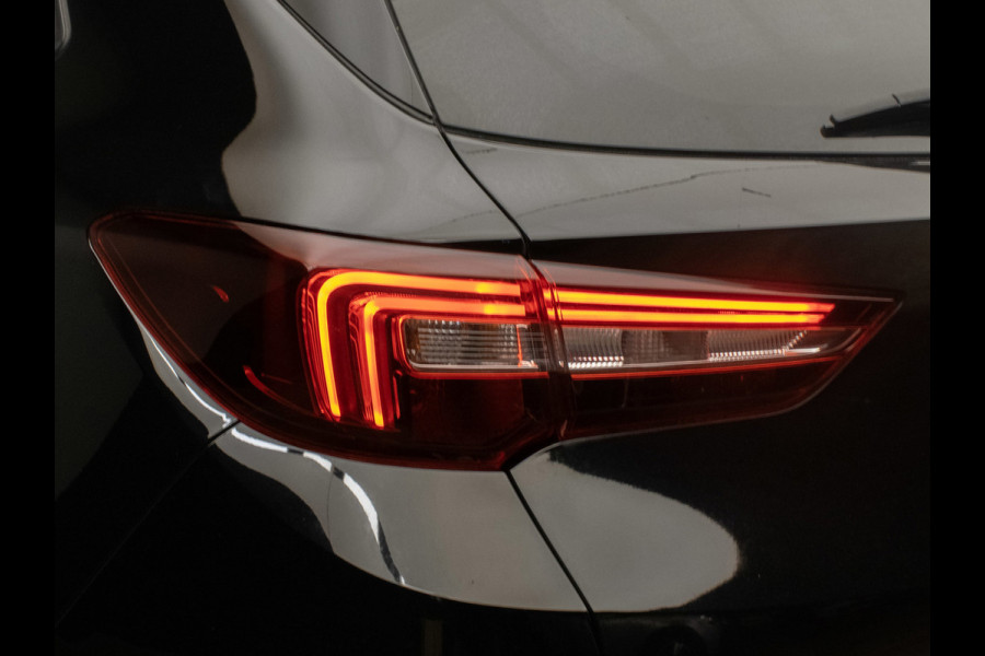 Opel Grandland X 1.2 Turbo Innovation Sport (APPLE CARPLAY,NAVI,CAMERA,CLIMATE,CRUISE,GETINT,LED,SPORTSTOELEN,LM VELGEN)