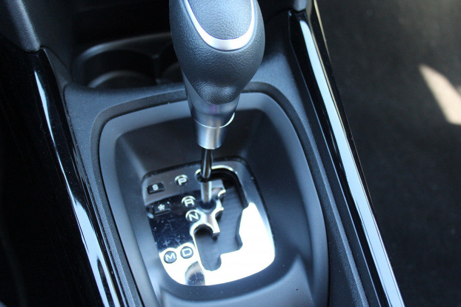 Peugeot 2008 1.2 PureTech Allure automaat BOMVOL OPTIES GOED ONDERHOUDEN