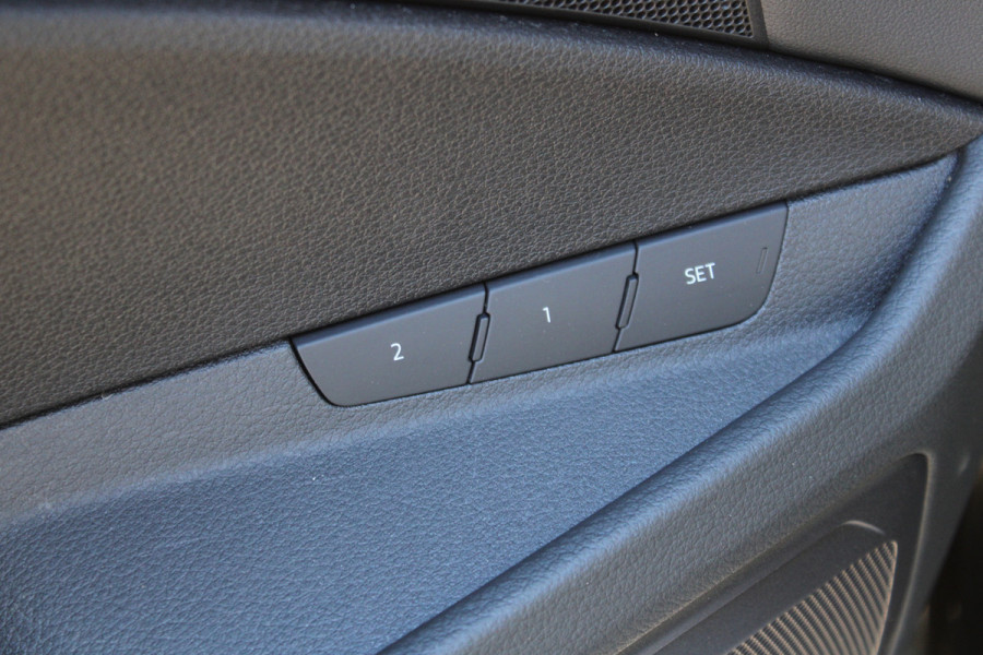 Audi e-tron e-tron 50 quattro Launch SOh 94.2% 71 kWh PANO LEER LED 68000KM!!!