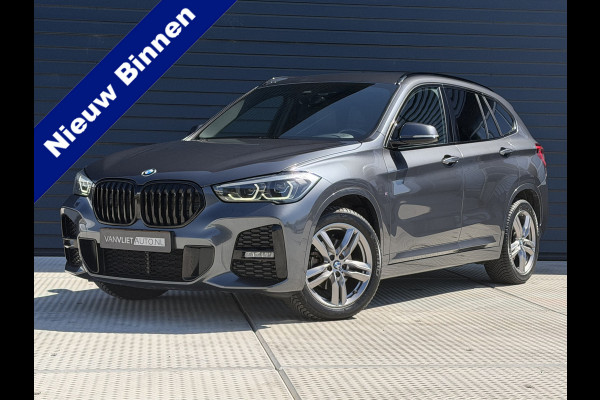 BMW X1 sDrive18i High Executive M SPORT / Navi / Camera / Leder / sfeer verlichting