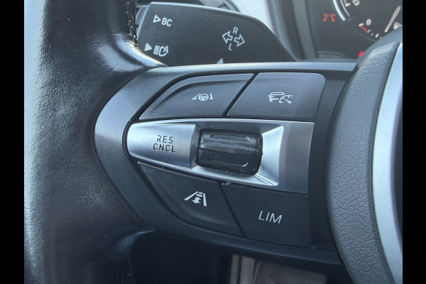 BMW X1 sDrive18i High Executive M SPORT / Navi / Camera / Leder / sfeer verlichting