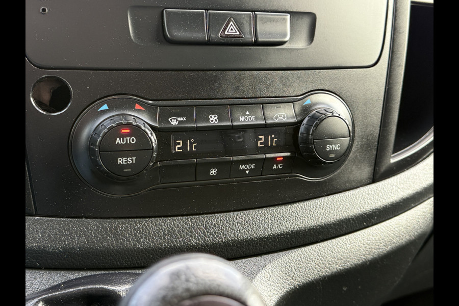 Mercedes-Benz Vito 111 CDI E6 / L3H1 / 2x SCHUIFDEUR / CAMERA / TREKHAAK / PDC VOOR EN ACHTER 3-ZITS / CRUISE