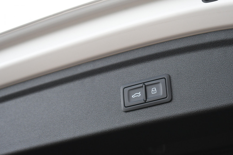 Audi A3 Sportback 35 TFSI 150pk Pano El-Klep Keyless Optic-black Carplay