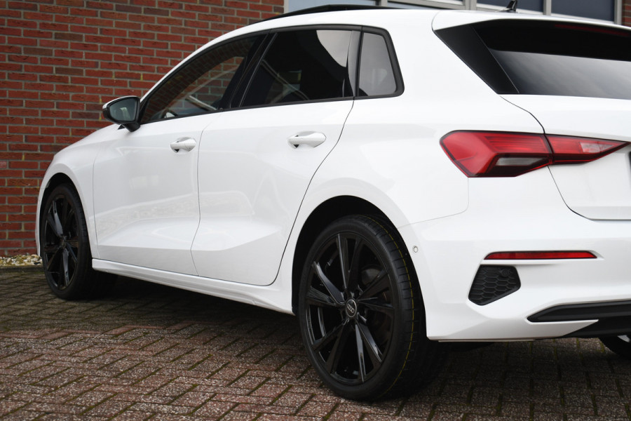 Audi A3 Sportback 35 TFSI 150pk Pano El-Klep Keyless Optic-black Carplay