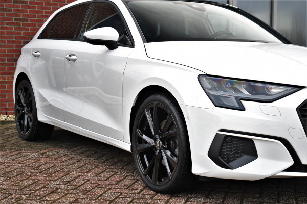 Audi A3 Sportback 35 TFSI 150pk Pano El-Klep Keyless Optic-black Carplay