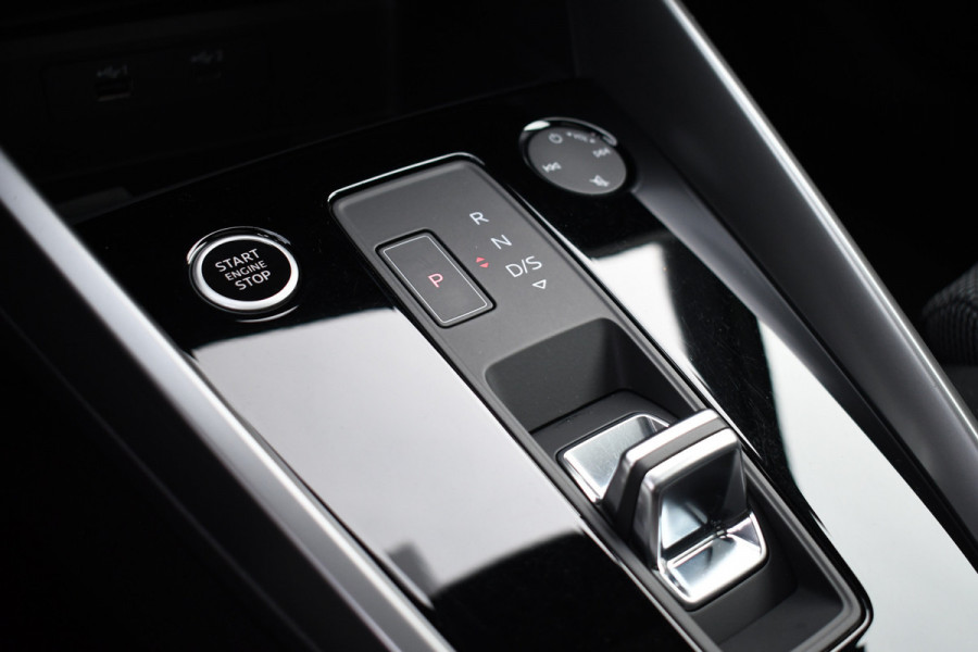 Audi A3 Sportback 35 TFSI 150pk Pano El-Klep Keyless Optic-black Carplay