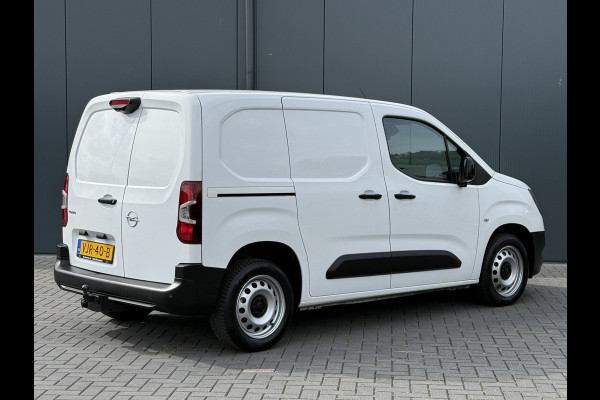 Opel Combo 1.5D 100 PK / L1H1 / 1e EIG. / TREKHAAK / AIRCO / CRUISE / CAMERA / INRICHTING / NAVI
