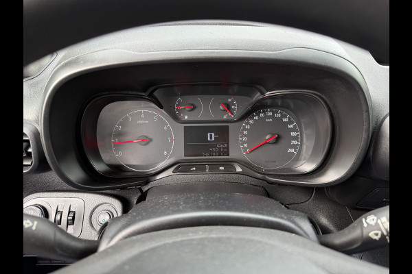 Opel Combo 1.5D 100 PK / L1H1 / 1e EIG. / TREKHAAK / AIRCO / CRUISE / CAMERA / INRICHTING / NAVI