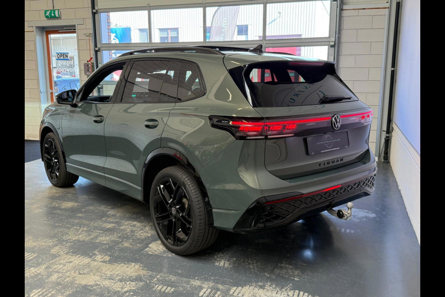 Volkswagen Tiguan 1.5 eHybrid R-Line Edition Panoramadak, Massage Stoelen, Trekhaak