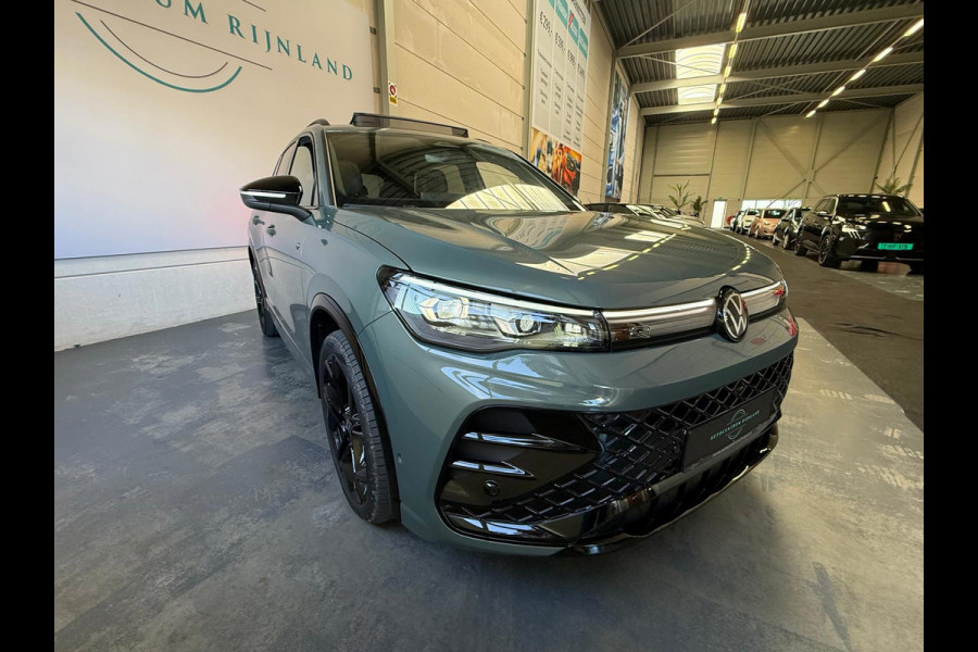 Volkswagen Tiguan 1.5 eHybrid R-Line Edition Panoramadak, Massage Stoelen, Trekhaak