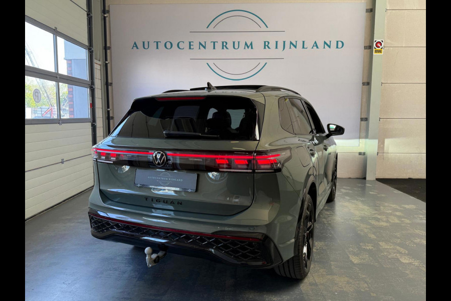 Volkswagen Tiguan 1.5 eHybrid R-Line Edition Panoramadak, Massage Stoelen, Trekhaak