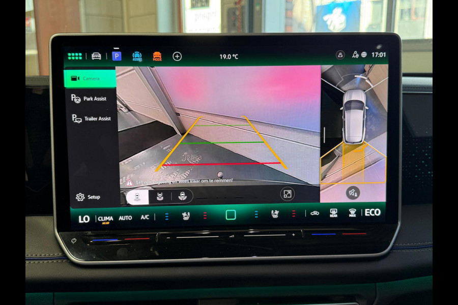 Volkswagen Tiguan 1.5 eHybrid R-Line Edition Panoramadak, Massage Stoelen, Trekhaak
