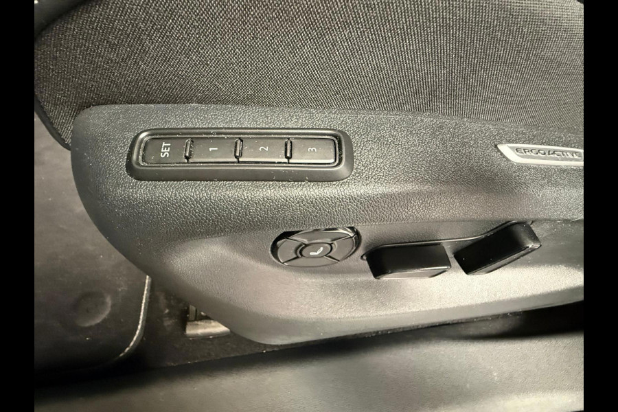Volkswagen Tiguan 1.5 eHybrid R-Line Edition Panoramadak, Massage Stoelen, Trekhaak