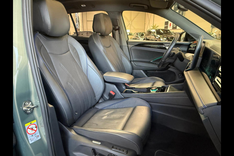 Volkswagen Tiguan 1.5 eHybrid R-Line Edition Panoramadak, Massage Stoelen, Trekhaak