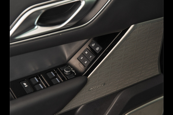 Land Rover Range Rover Velar 2.0 P400e R-Dynamic HSE PANO | MASSAGE | MERIDIAN | SURROUND |